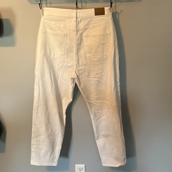 AE Curvy Short Mom Jean - Picture 2 of 4